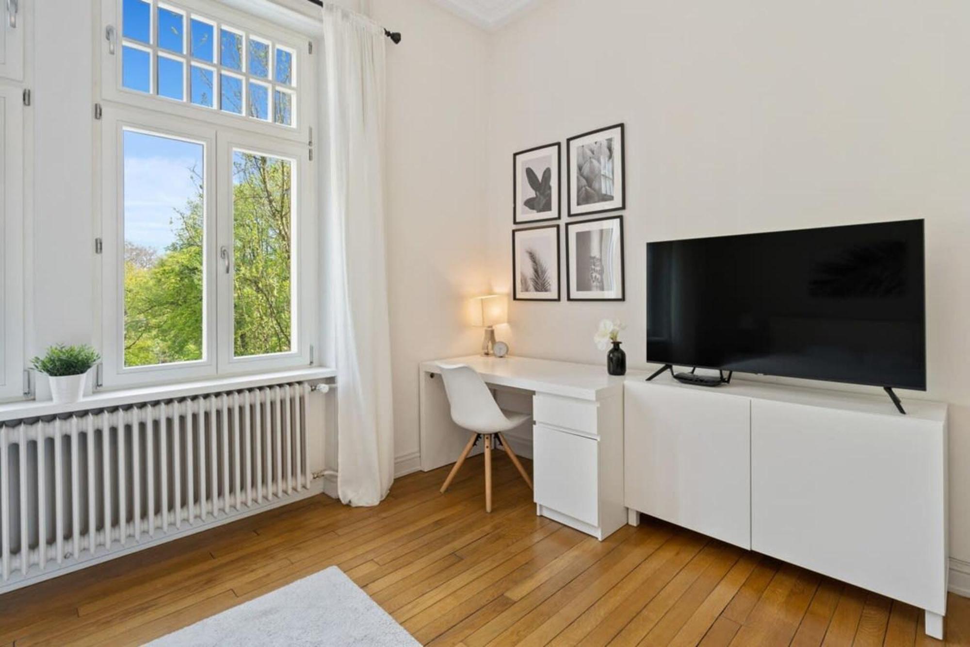 Homestay Spacious & Tranquil In Limpertsberg Luxembourg